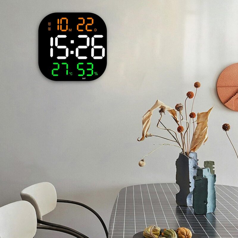 ساعت دیواری دیجیتال مربع مدل 6632 با صفحه نمایش بزرگ - تصویر 4